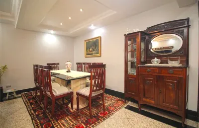 Apartamento próximo ao metro sao judas - em frente a uma praça arborizada- saida para a imigrantes