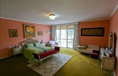 Casa comercial 5 salas, 4 vagas.excelente localização.