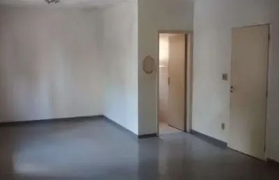 Casa à venda de 531 m² na vila mariana com 8 quartos sendo 1 suíte e 3 vagas.
