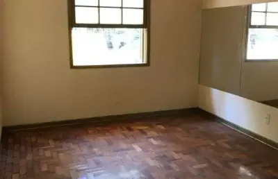 Sobrado com loja  em uma das principais ruas de moema movto pedestres e veiculos