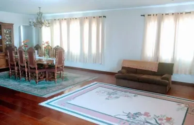 Excelente apartamento de 310m², 2 vagas soltas com vista para o parque da aclimação