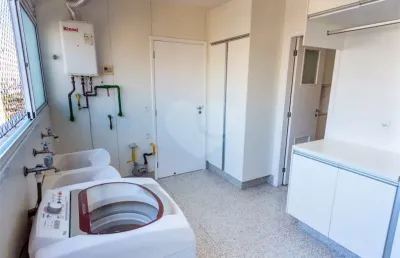 Apartamento com 3 quartos para alugar na Rua Guarará, --, Jardim Paulista, São Paulo