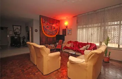 Casa terrea  com 487 m terreno no planalto paulista