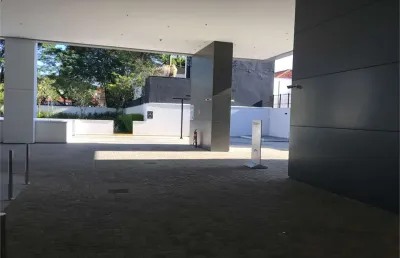 1/2 laje com 654 m², 19 vagas, andar alto no contra piso!