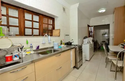 Sobrado com quintal e churrasqueira na vila mariana
