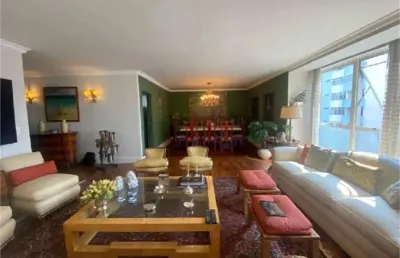 Apartamento à venda de 205m² no jardim paulista com 3 quartos sendo 1 suíte e 2 vagas.