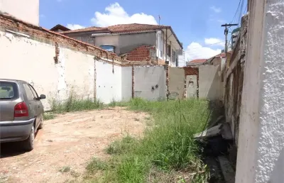 Terreno plano, retangular e de esquina em pinheiros