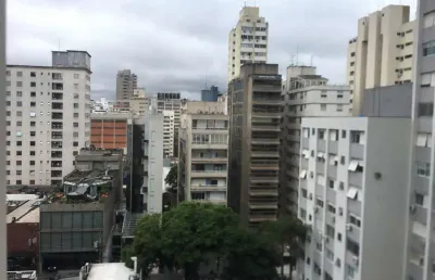 Apartamento com 3 quartos para alugar na Rua Oscar Freire, --, Jardim América, São Paulo