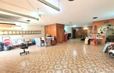 Casa com 4 dormitórios, 2 suítes, master com closet, living, quintal e muito mais!