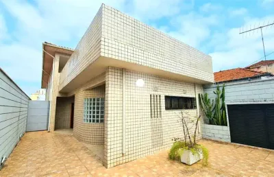 Casa residencial ou comercial 6 dormitórios, 4 suítes, 8 banheiros, 3 vagas