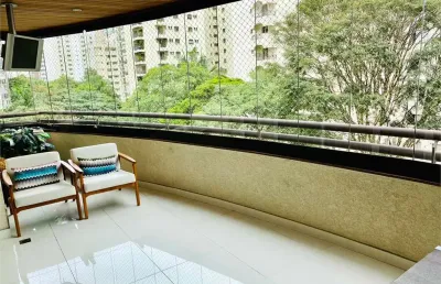 Venda moema 1 por andar ,202 mts ,com varanda reformado ,3 suites e 3 vagas .lazer completo .agende