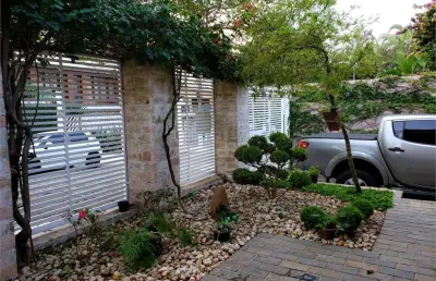 Casa com 5 quartos à venda na Rua Enjolras Vampre, --, Saúde, São Paulo