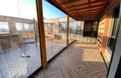Excelente cobertura duplex com jacuzzi, lareira e churrasqueira, vista fantástica no alto da lapa.
