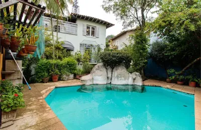 Casa com 4 quartos à venda na Rua Catanduva, --, Pacaembu, São Paulo