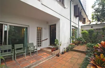 Casa em excelente localização de moema pássaros, fora de rota!