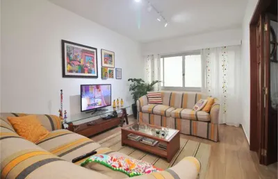 Apartamento de 165 m2 em rua arborizada e tranquila nos jardins, edifício com lazer.