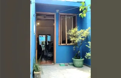 Sobrado com 6 dormitórios em área de terreno de 103m² na vela vista.