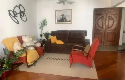 Maravilhoso apartamento com na posição de frente, 4 quartos e 2 vagas