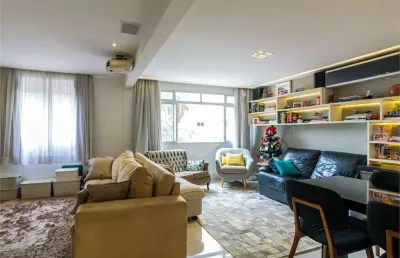 Moema, 130 m² reformado, 2 quartos  1 suite e 1 vaga!!!