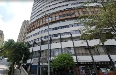 Apartamento a venda de frente para praça 14 bis com 3 quartos, 1 suíte, 2 banheiros e sala ampla. show!!