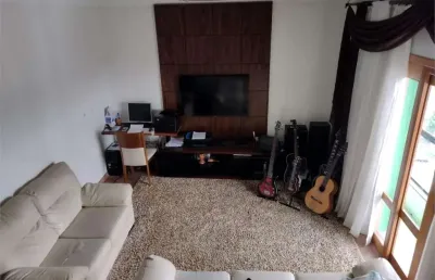 Casa com 3 quartos à venda na Rua Macejana, --, Moema, São Paulo