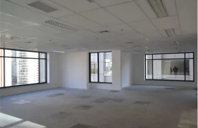 Sala comercial para alugar na Avenida Ibirapuera, --, Moema, São Paulo