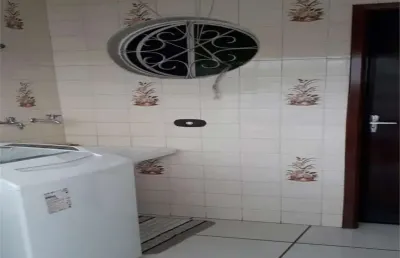 Casa com 3 quartos à venda na Rua dos Caciques, --, Saúde, São Paulo