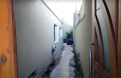 Excelente casa de 4 dormitórios com edícula na região da saúde.