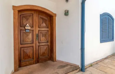 Oportunidade junto à praça do por do sol, região nobre do bairro de alto de pinheiros!!!