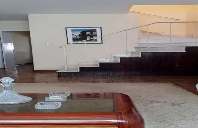Casa em ótima localização no brooklin, hípica paulista