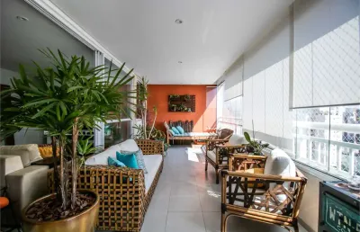 Apartamento amplo com 4 quartos e 3 suítes na saúde