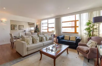Apartamento à venda com 161m², 2 quartos, 1 suite e 1 vaga