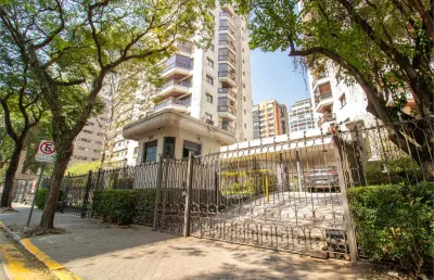 Apartamento à venda com 182m², 3 quartos, 2 suites e 3 vagas