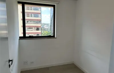 Conjunto de salas comerciais de 75m² com 2 vagas, 3 banheiros e copa