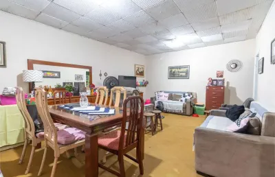 Excelente casa na chácara santo antônio em ótimo ponto comercial.