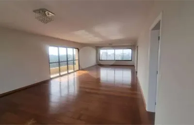 Cobertura reformada com 6 suítes no alto da boa vista