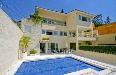 Casa dos sonhos, rua tranquila, próxima ao shopping cidade jardim.