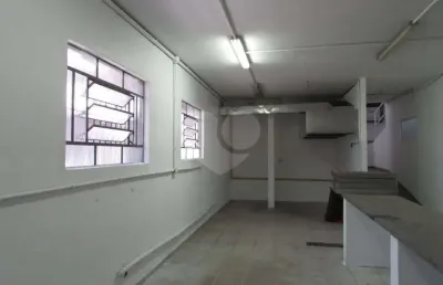 Imóvel comercial na barra funda adaptado para setor de alimentação .