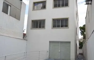 Excelente prédio monousuário, perto do metro praça da arvore. ótima localização!!!