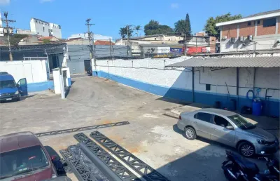 Galpão com área construída de 400m2 e terreno com 24,00 x 38,80mts total 932m2 - ao lado do  metrô