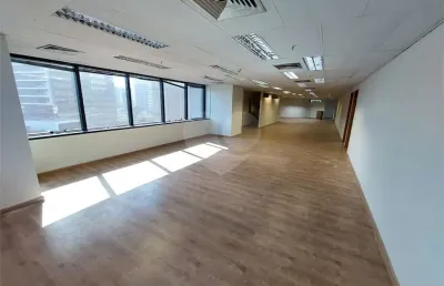 Meia laje para venda na região de pinheiros com 390 m², 11 vagas!