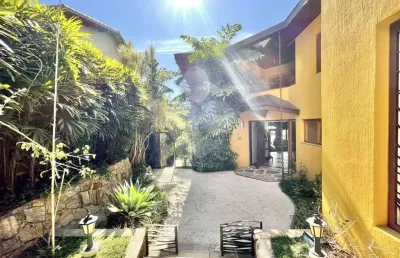 Casa em condomínio fechado com 5 quartos à venda na Avenida São Camilo, --, Granja Viana, Cotia