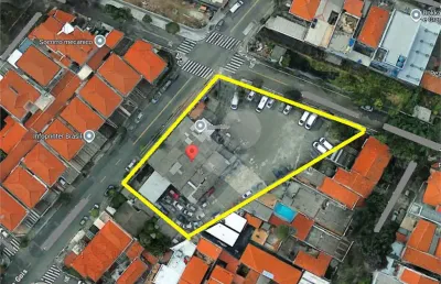 Terreno a venda de 2.266m² localizado a 600 m do aeroporto de congonhas e a 100 m da av. dos bandeirantes.