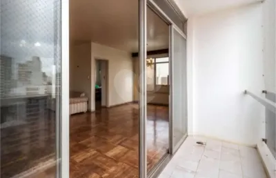 Apartamento à venda 240m²  3 quartos sendo 1 suíte, 2 vagas de garagem, região higienópolis