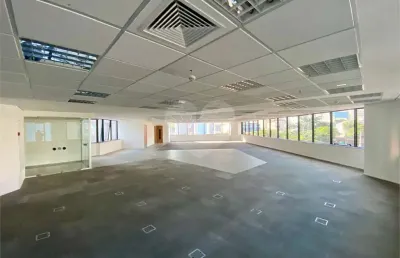 Conjunto comercial em jardim europa, com 137,32 m² unificado.
