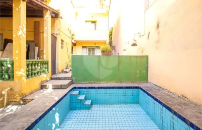 Sobrado a venda com 04 dormitórios, 03 vagas, no bairro da aclimação.