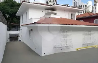 Com renda sobrado comercial e residencial à venda com  localizado na rua itamarati, em perdizes
