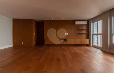 Reformado / 120m² / 2 quartos / 1 suíte / itaim bibi