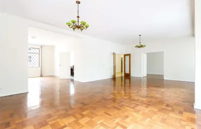 Apartamento 309m2, 3 dormitórios, 1 suíte, toaletes reformados, 2 vagas rotativas, no paraíso.