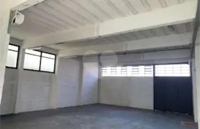 Prédio comercial para locação com 371m² na vila cruzeiro